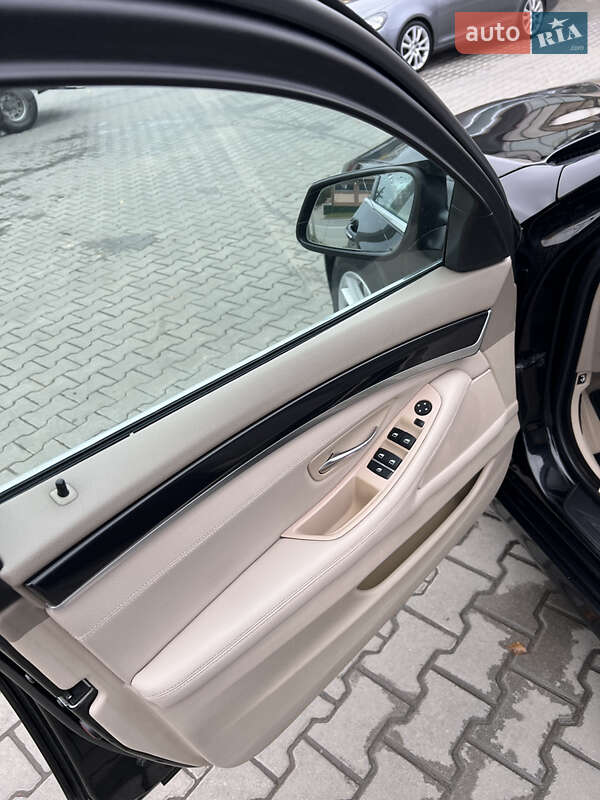 Седан BMW 5 Series 2011 в Чернівцях