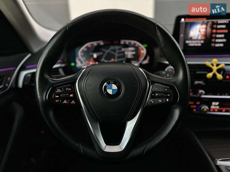 Универсал BMW 5 Series 2021 в Ужгороде фото 16 Универсал BMW 5 Series 2021 в Ужгороде