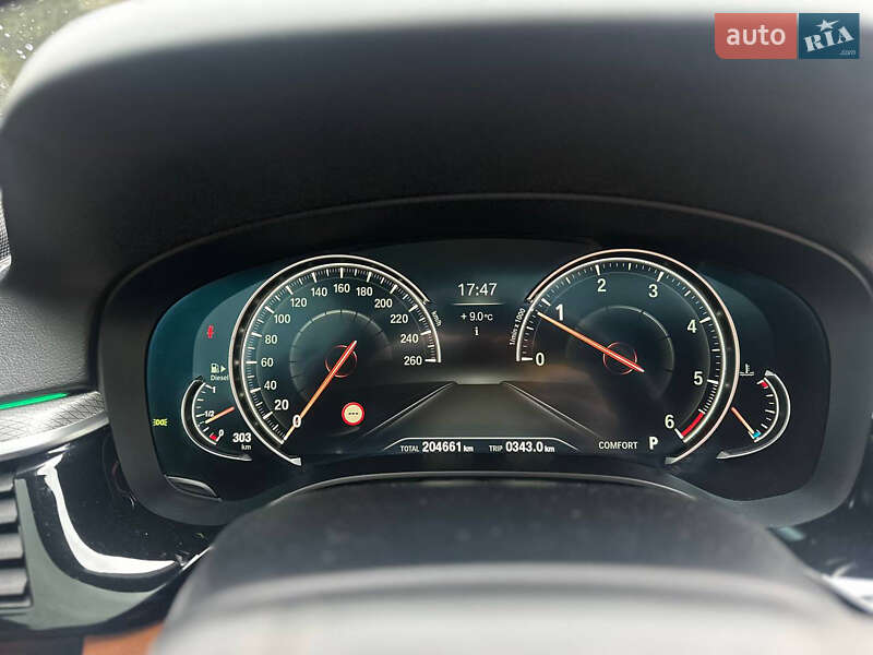 Седан BMW 5 Series 2017 в Львове