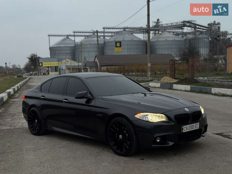 Седан BMW 5 Series 2012 в Умани фото Седан BMW 5 Series 2012 в Умани