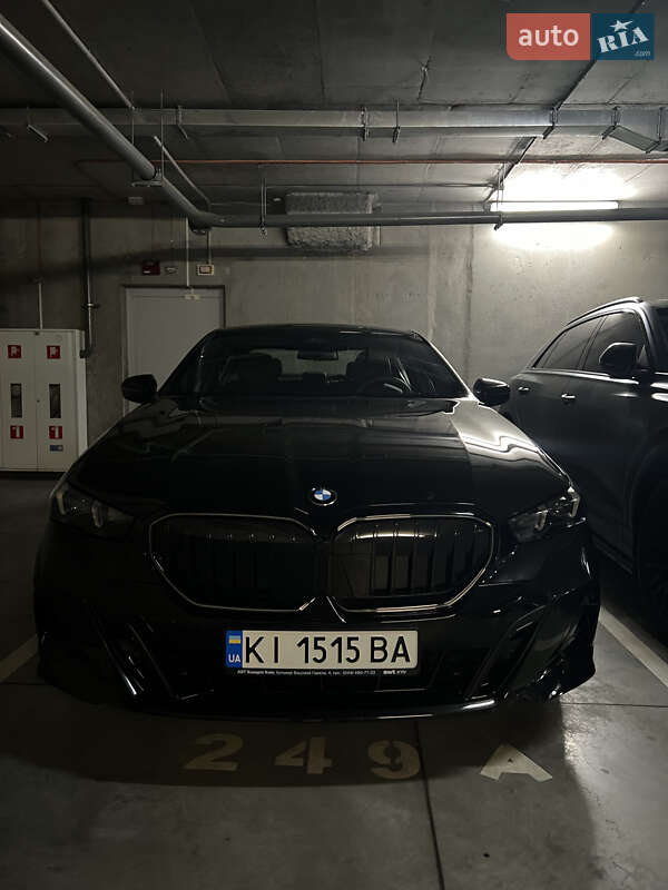 Седан BMW 5 Series 2025 в Киеве фото 4 Седан BMW 5 Series 2025 в Киеве