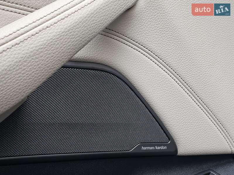 Седан BMW 5 Series 2019 в Киеве