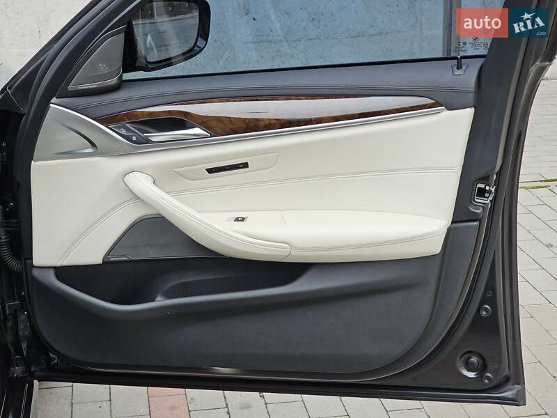 Седан BMW 5 Series 2019 в Киеве