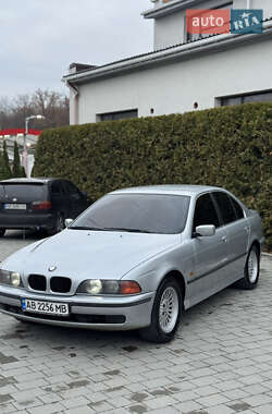 Седан BMW 5 Series 1998 в Виннице