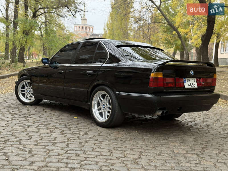 Седан BMW 5 Series 1990 в Николаеве