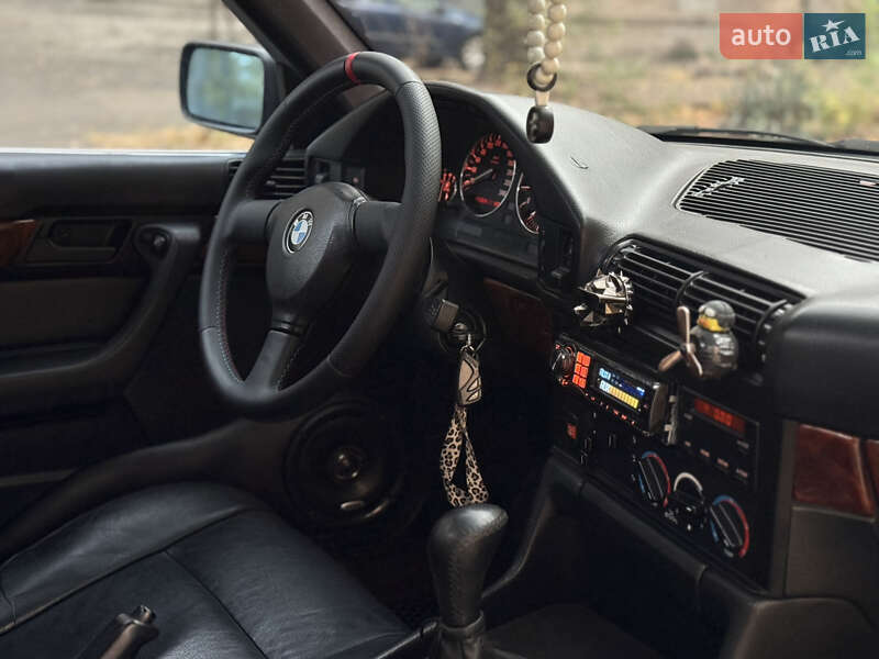Седан BMW 5 Series 1990 в Николаеве