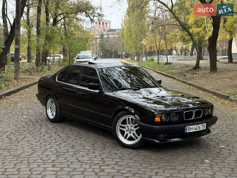 Седан BMW 5 Series 1990 в Николаеве