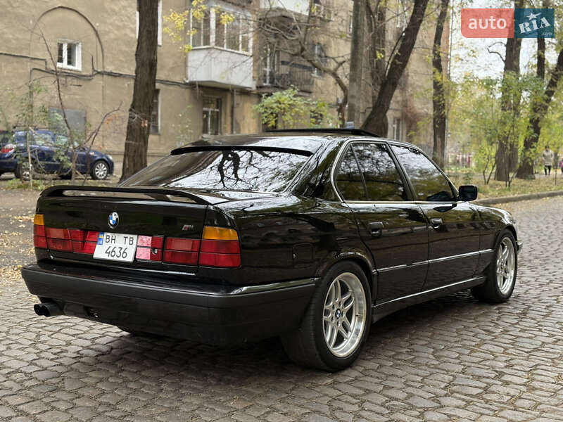 Седан BMW 5 Series 1990 в Николаеве