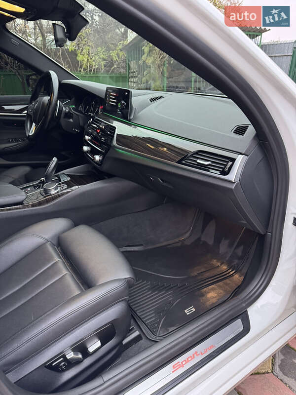 Седан BMW 5 Series 2017 в Кам'янець-Подільському
