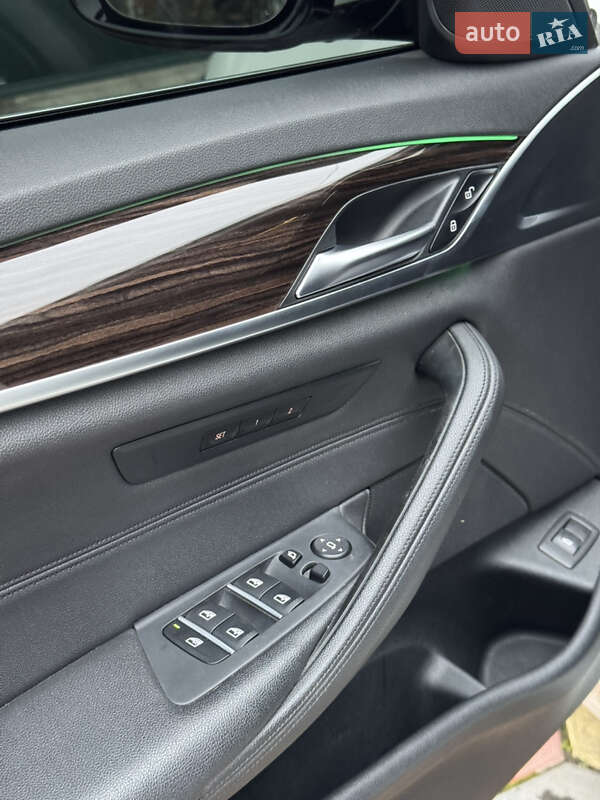 Седан BMW 5 Series 2017 в Кам'янець-Подільському