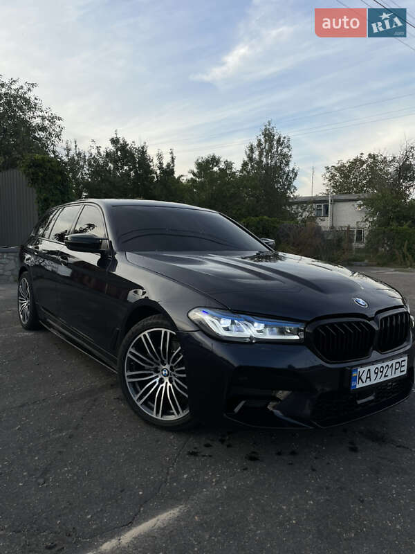 Универсал BMW 5 Series 2018 в Киеве фото Универсал BMW 5 Series 2018 в Киеве