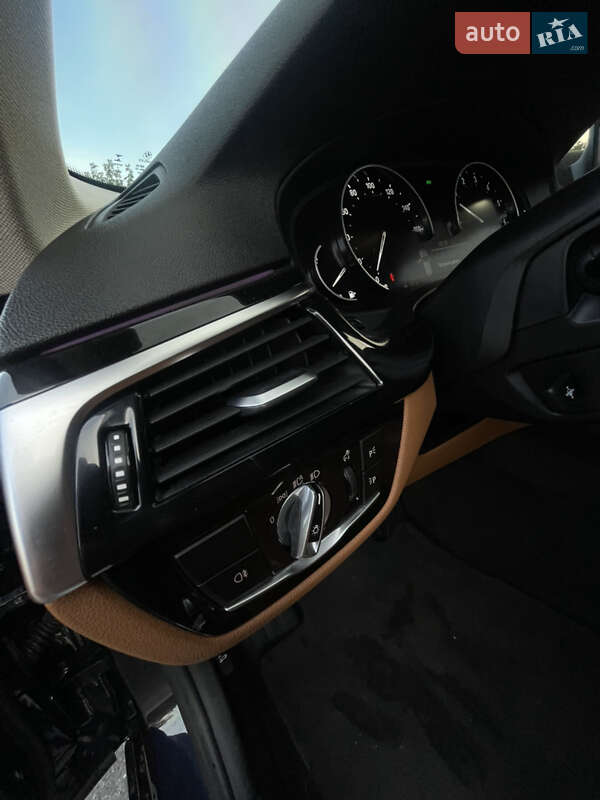 Универсал BMW 5 Series 2018 в Киеве фото 29 Универсал BMW 5 Series 2018 в Киеве