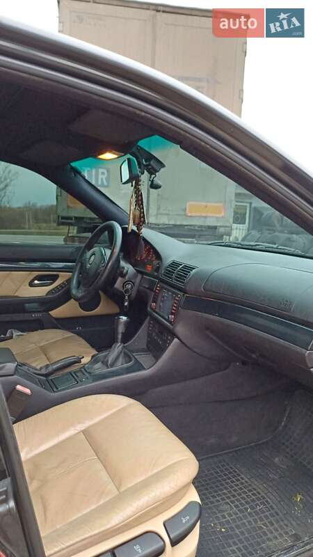 Седан BMW 5 Series 1998 в Дубровиці