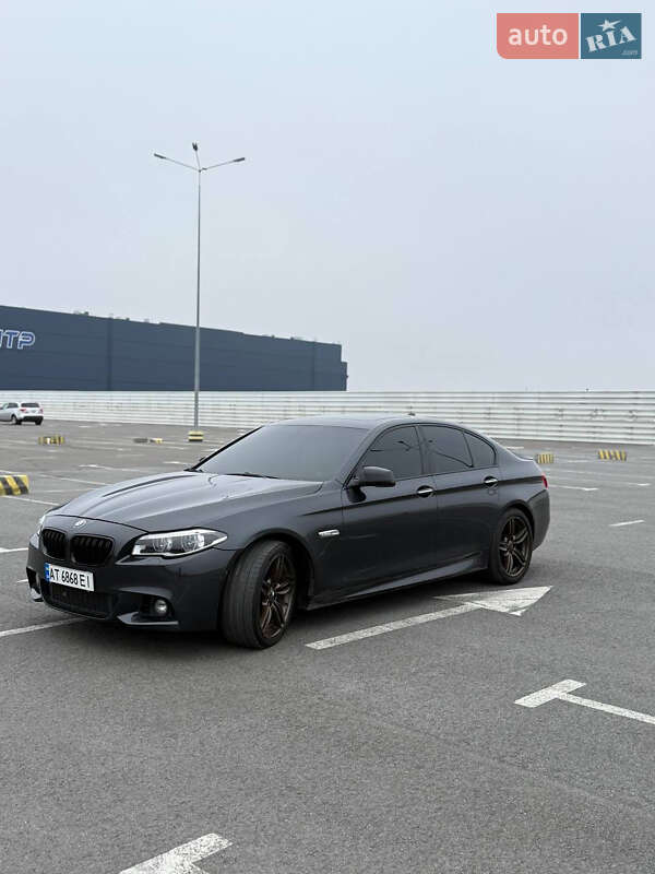 Седан BMW 5 Series 2013 в Львове