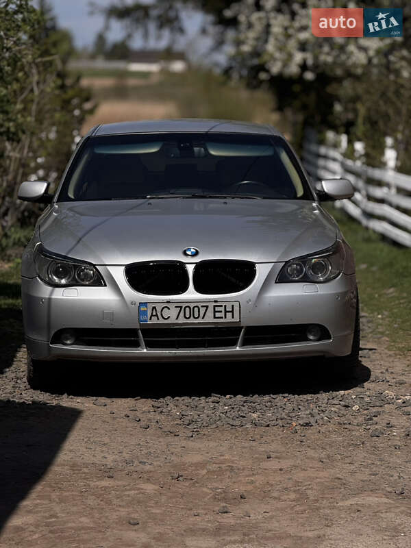 BMW 5 Series 2004 BMW 5 Series 2004