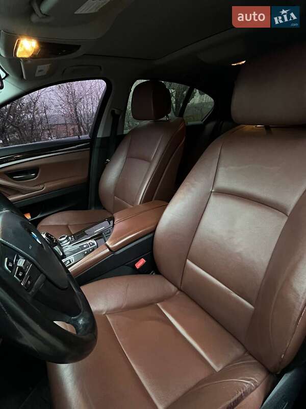 Седан BMW 5 Series 2013 в Хмельницком