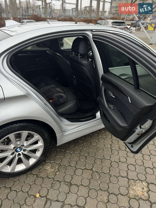 Седан BMW 5 Series 2014 в Черновцах