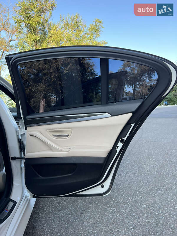 Седан BMW 5 Series 2013 в Одессе