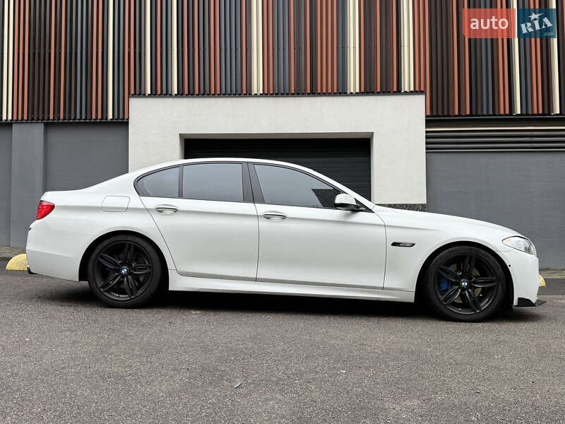 Седан BMW 5 Series 2012 в Дніпрі
