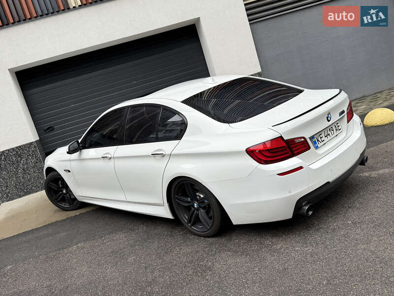 Седан BMW 5 Series 2012 в Дніпрі