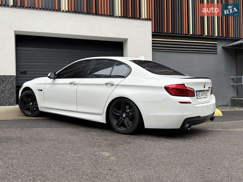 Седан BMW 5 Series 2012 в Дніпрі