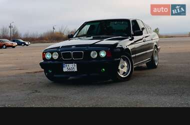 Седан BMW 5 Series 1992 в Хмельницком