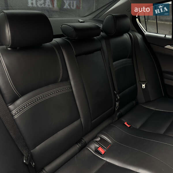 Седан BMW 5 Series 2015 в Березному фото 19 Седан BMW 5 Series 2015 в Березному