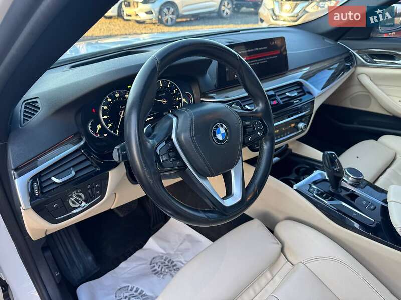 Седан BMW 5 Series 2017 в Луцке