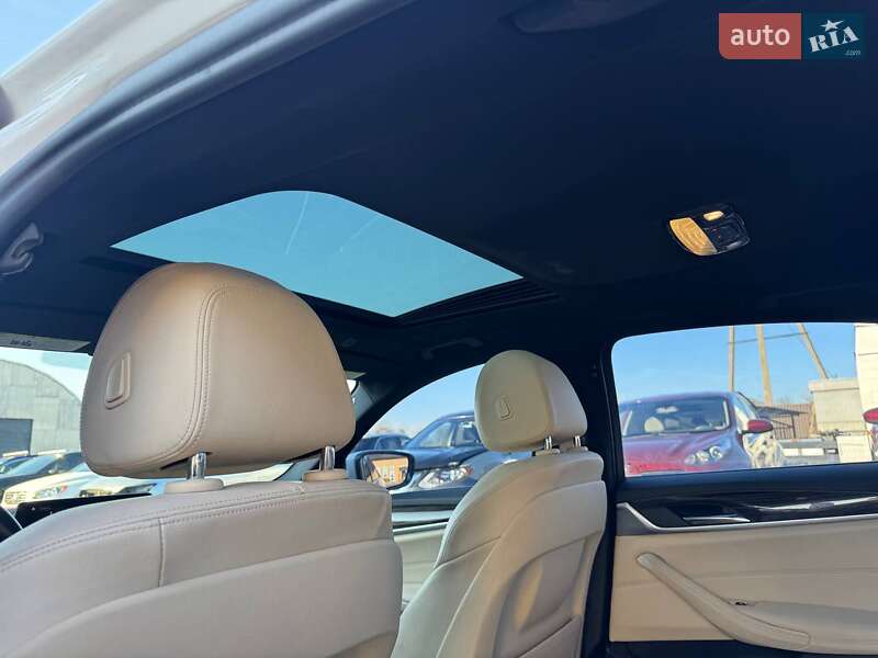 Седан BMW 5 Series 2017 в Луцке