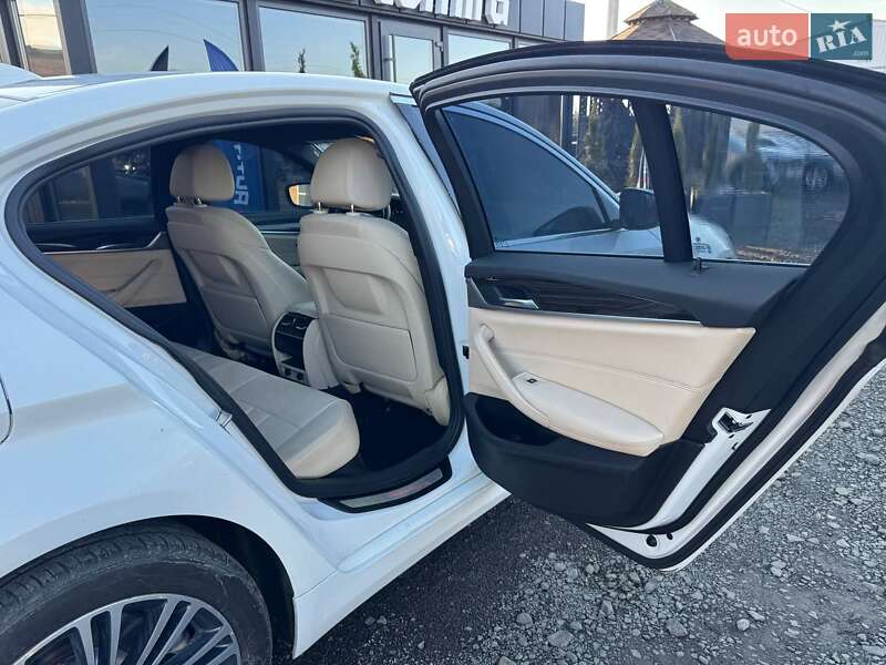 Седан BMW 5 Series 2017 в Луцке