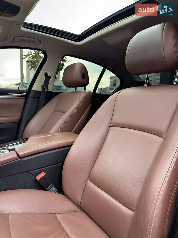 Седан BMW 5 Series 2013 в Хмельницком