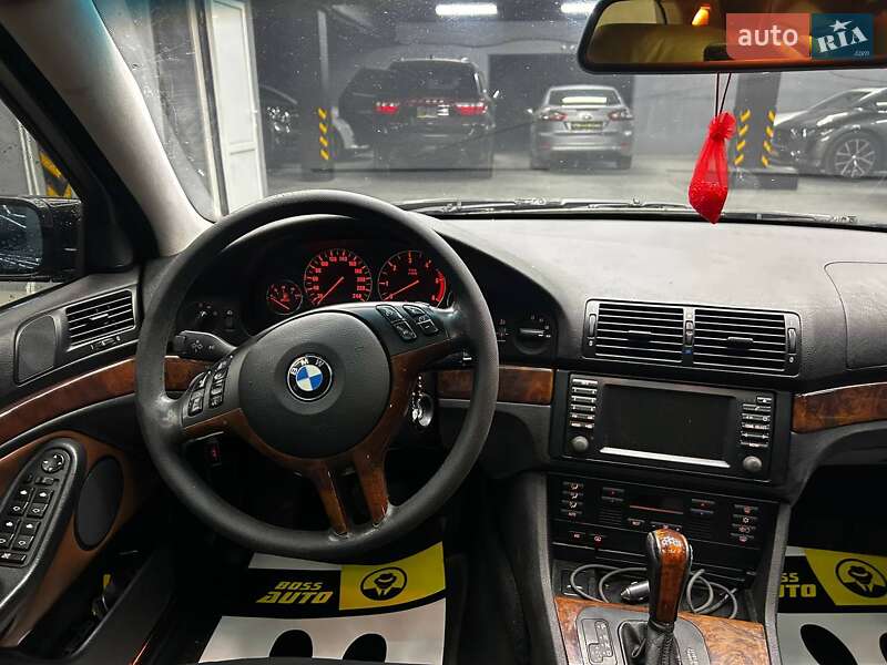 Седан BMW 5 Series 2002 в Чернівцях