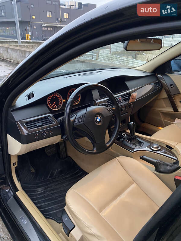 Седан BMW 5 Series 2006 в Львові