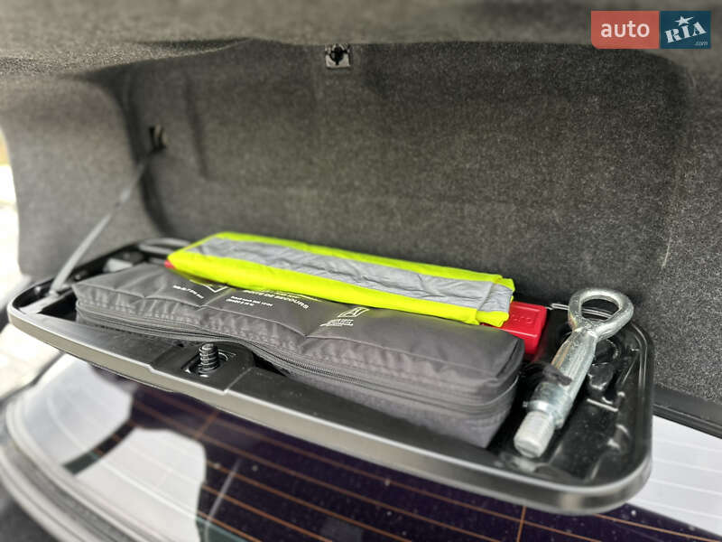 Седан BMW 5 Series 2013 в Рівному