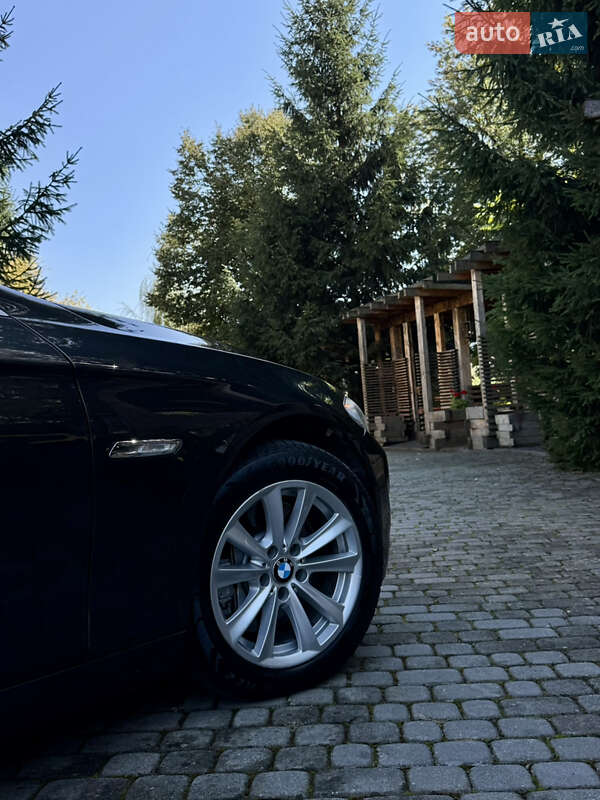 Седан BMW 5 Series 2012 в Межгорье