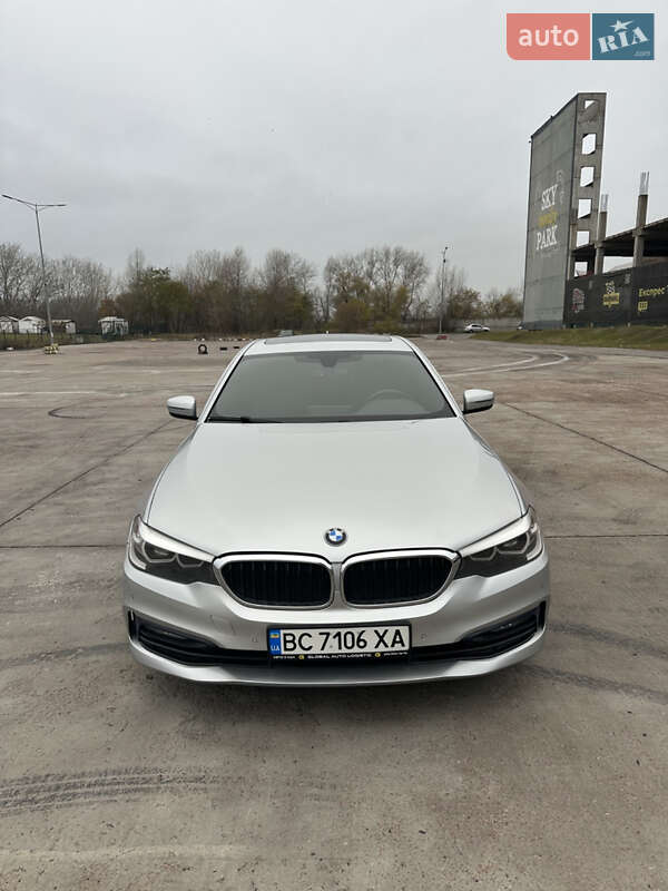 Седан BMW 5 Series 2017 в Киеве фото 4 Седан BMW 5 Series 2017 в Киеве