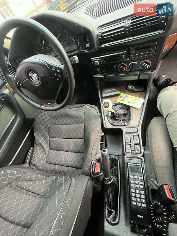 Седан BMW 5 Series 1994 в Одессе