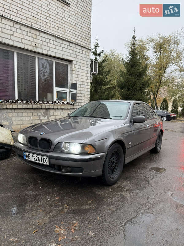 Седан BMW 5 Series 1998 в Киеве