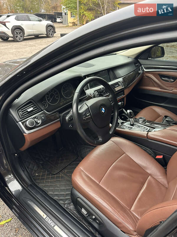 Седан BMW 5 Series 2013 в Дніпрі