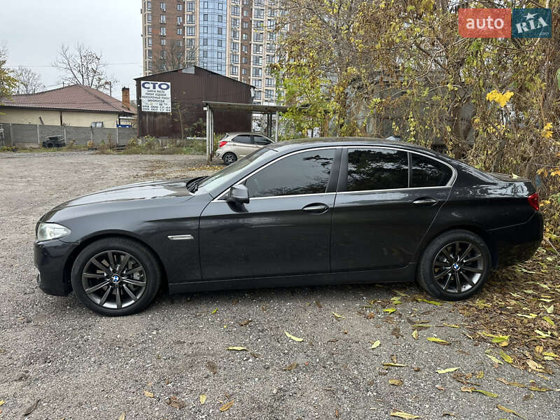 Седан BMW 5 Series 2013 в Дніпрі