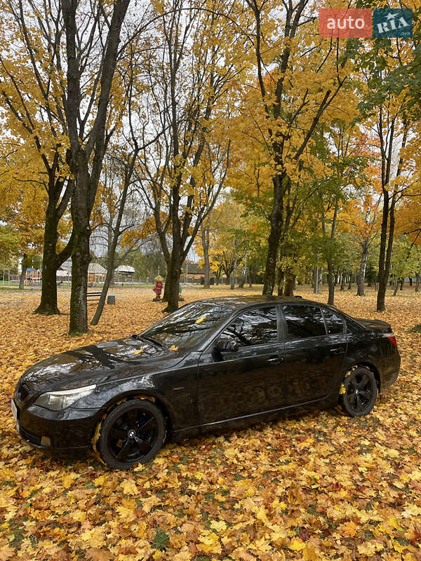 Седан BMW 5 Series 2007 в Чернигове