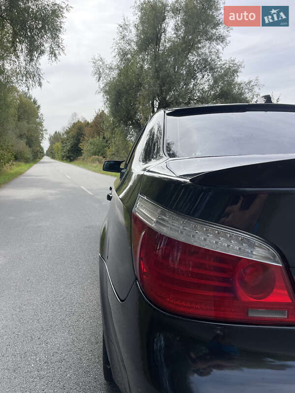 Седан BMW 5 Series 2007 в Чернигове