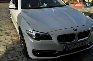 Седан BMW 5 Series 2015 в Дубні