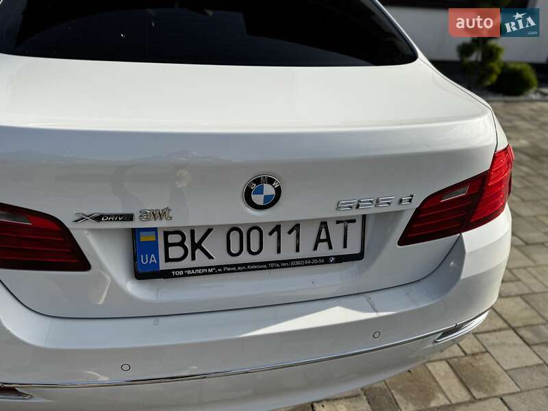 Седан BMW 5 Series 2015 в Дубно