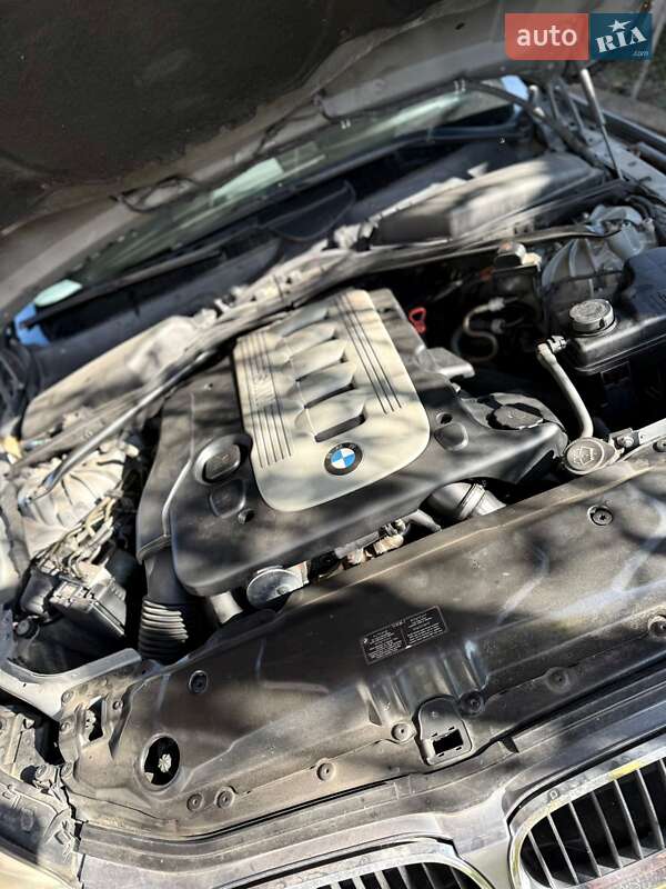 Седан BMW 5 Series 2004 в Коблеве