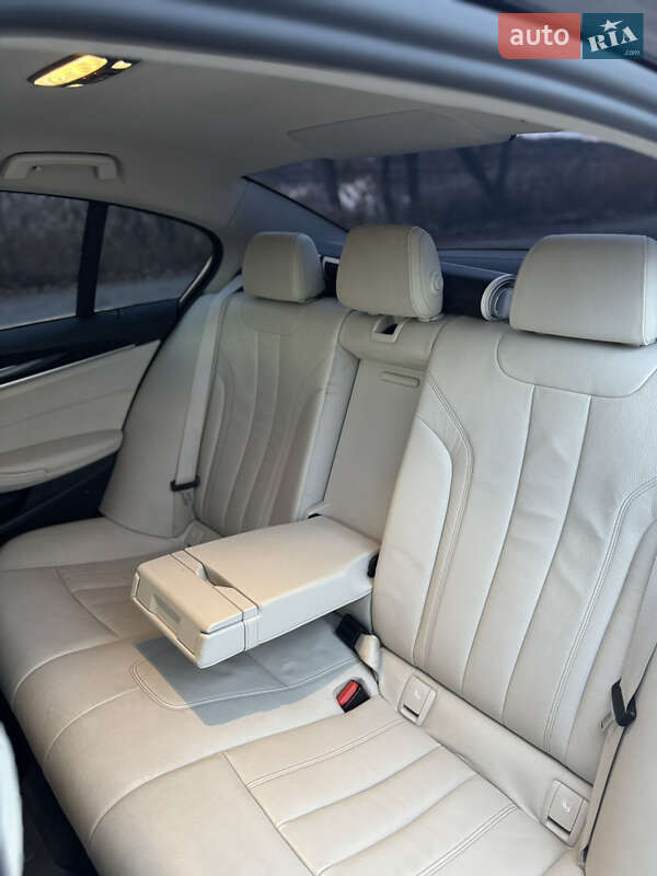 Седан BMW 5 Series 2017 в Виннице фото 17 Седан BMW 5 Series 2017 в Виннице