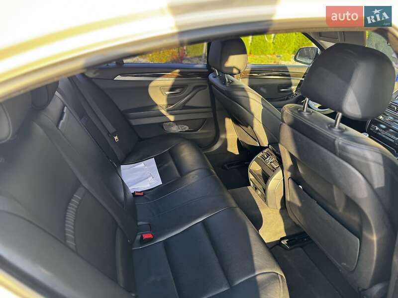 Седан BMW 5 Series 2015 в Дубно