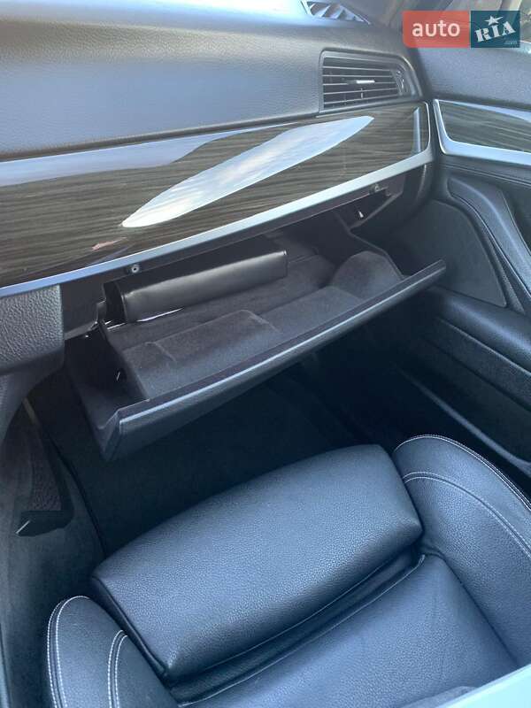 Универсал BMW 5 Series 2015 в Ровно