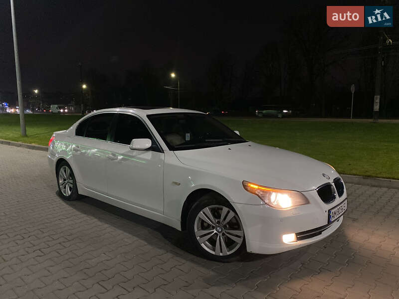 Седан BMW 5 Series 2009 в Житомире