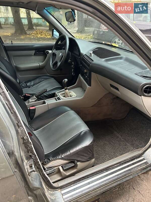 Седан BMW 5 Series 1989 в Житомире фото 19 Седан BMW 5 Series 1989 в Житомире